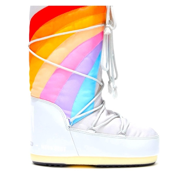 BNWT Rainbow 🌈 Moon Boot - Picture 4 of 7